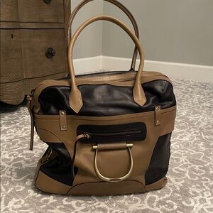 Tre Vero Dark Navy and Tan Handbag